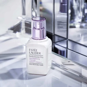 Estée Lauder Perfectionist Pro Rapid Brightening Treatment with Ferment³ + Vitamin C rozjasňujúce sérum s vitamínom C proti tmavým škvrnám 30 ml