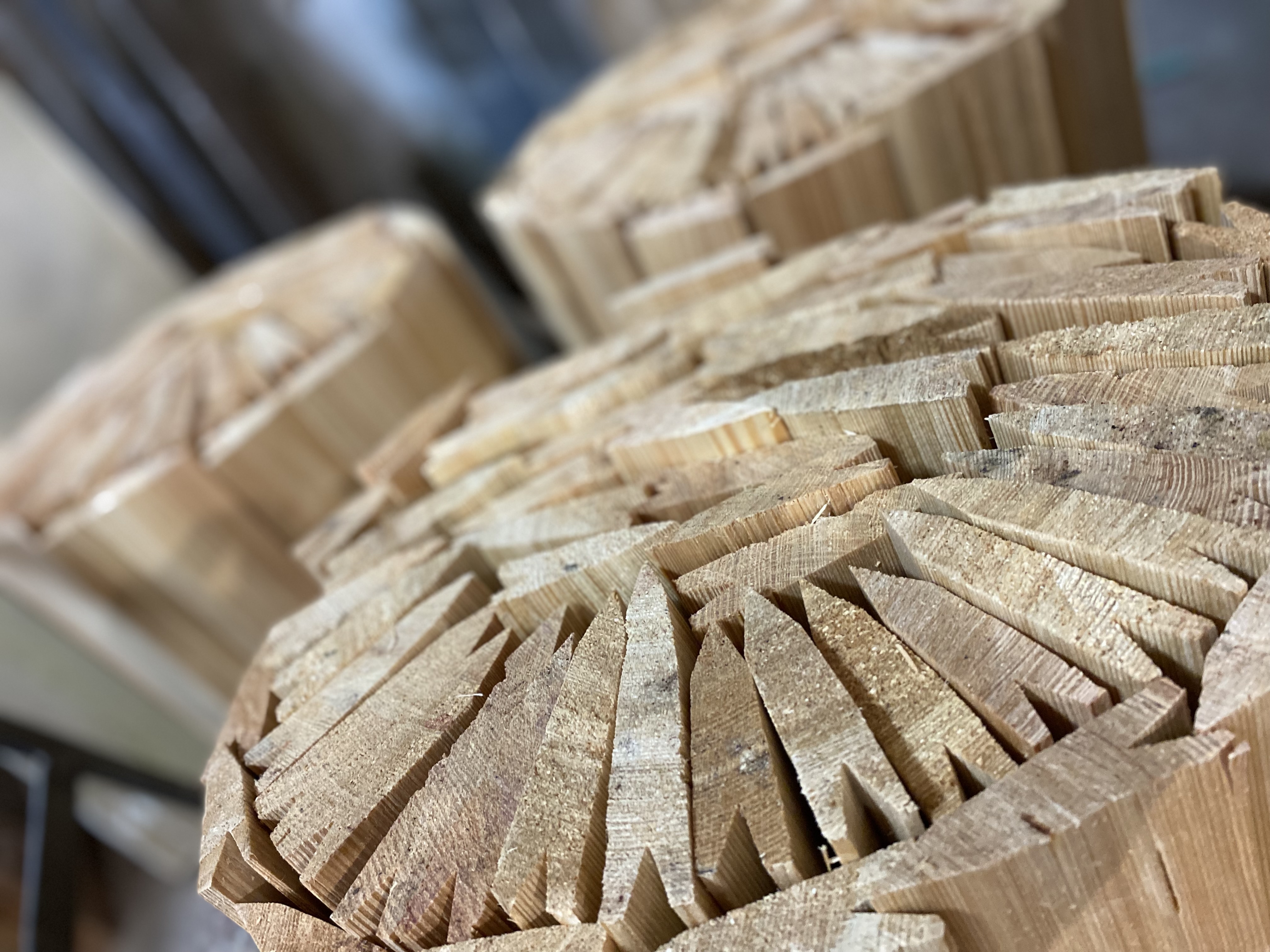 Valašský český smrekovcový šindeľ kónický 40 cm